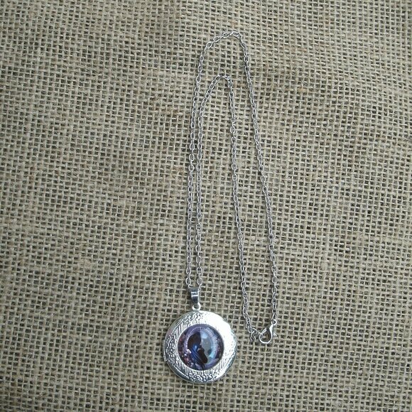 Black Angel Cat Locket Pendant Necklace - Picture 5 of 14